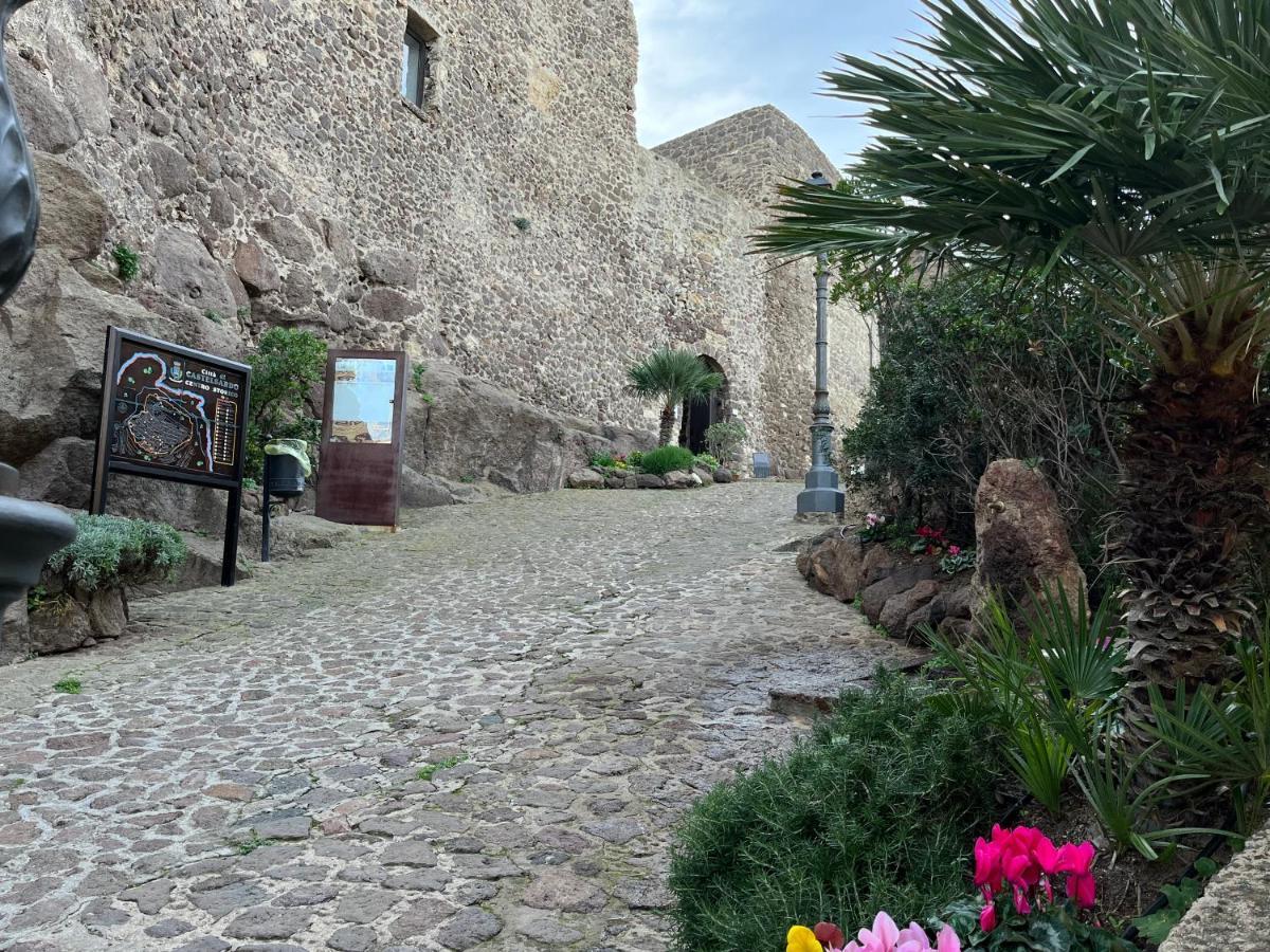 Centro Storico-Close To Restaurants-Typical Craft-Church-Beautiful View Castelsardo Exteriér fotografie